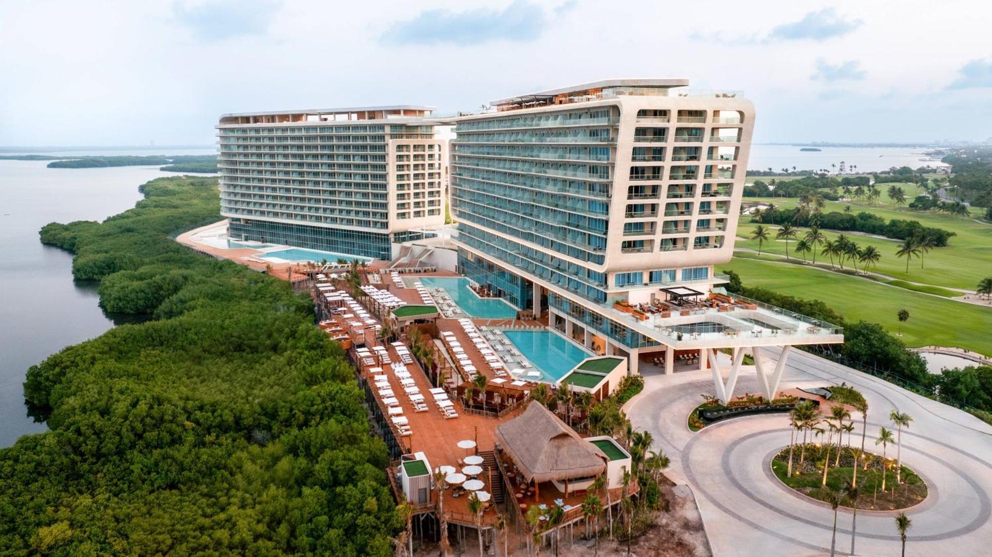 Hyatt Vivid Grand Island Cancun (Adults Only) Exterior photo